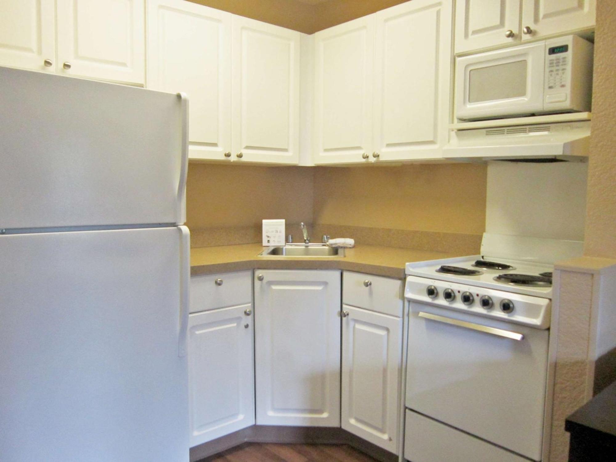 Extended Stay America Suites - Greensboro - Airport Eksteriør billede