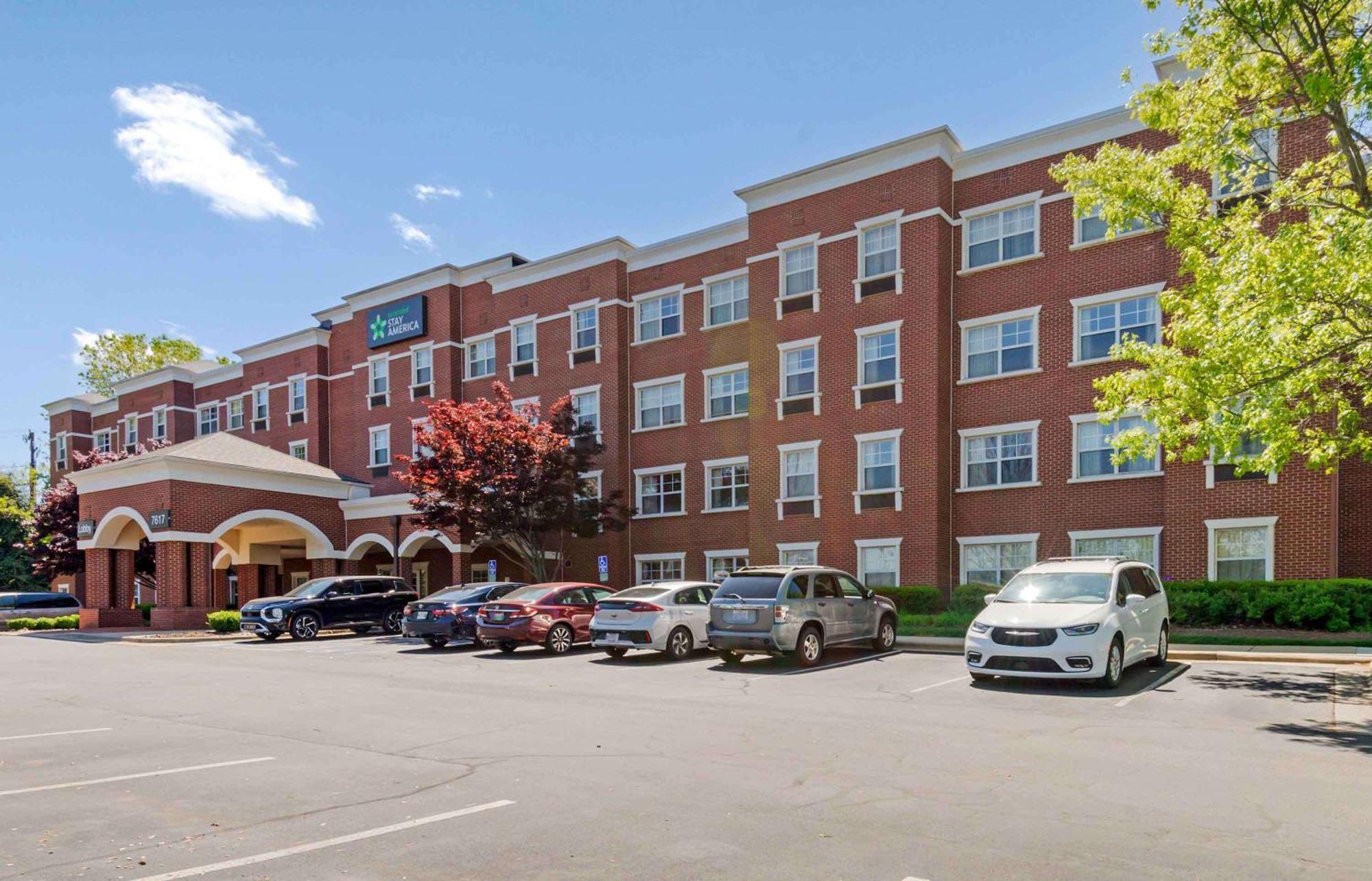 Extended Stay America Suites - Greensboro - Airport Eksteriør billede