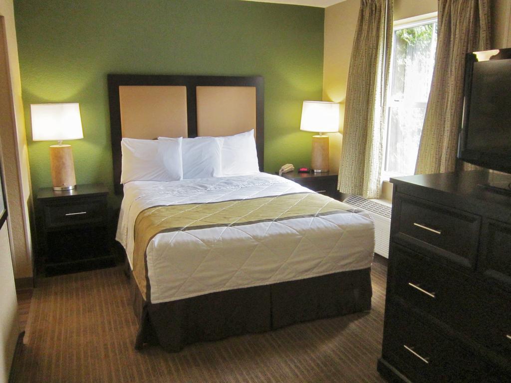 Extended Stay America Suites - Greensboro - Airport Eksteriør billede